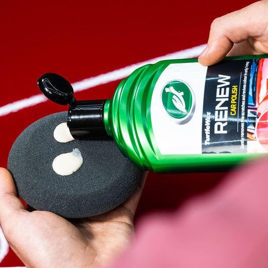 Turtle Wax Renew Car Polish. Cream being applied to a buffer. For removing scratches and reviving paint colour.