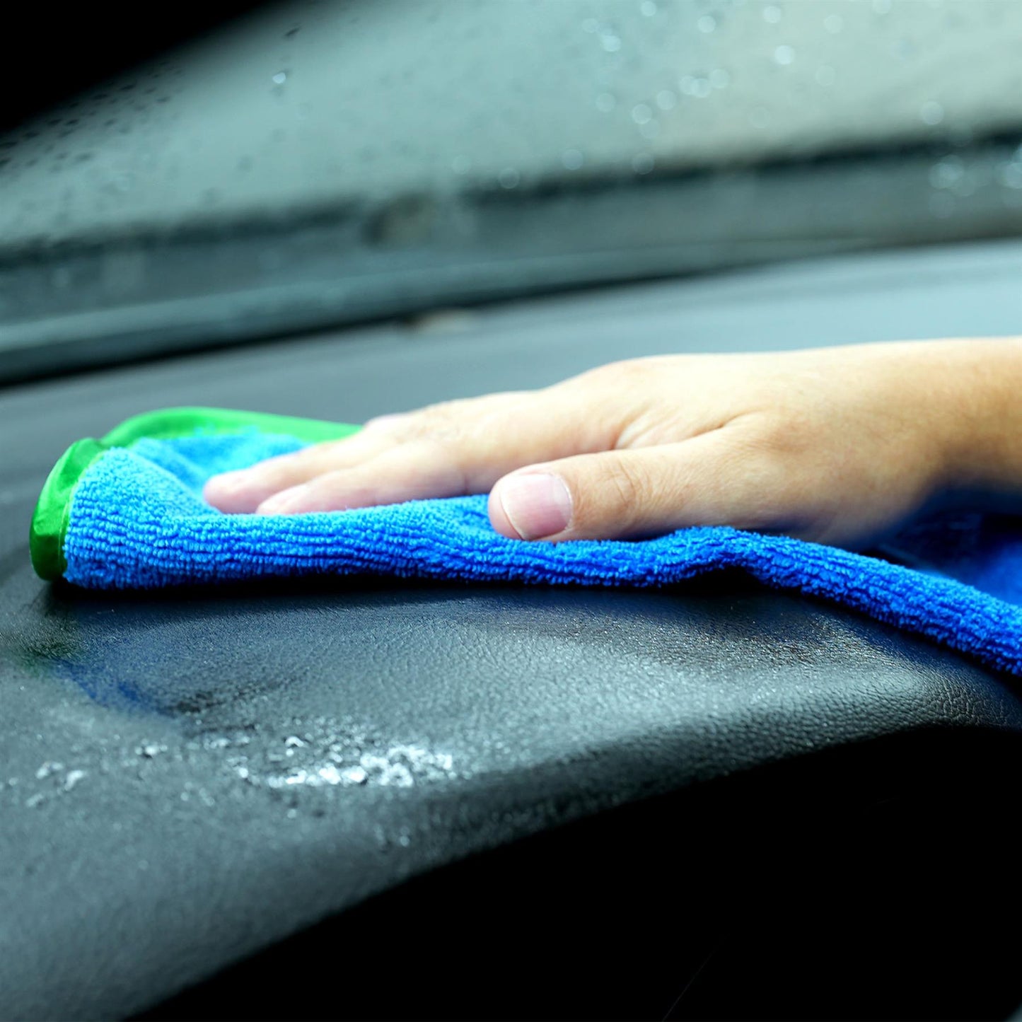 Fresh Clean Wonder Cloth being used on the internal surface of a car