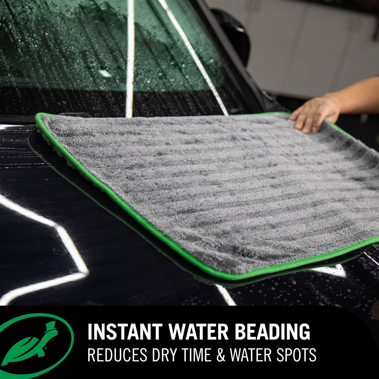INSTANT DRYING & HYDROPHOBIC sheeting behaviour following the rinse stage means that minimal drying is required saving time