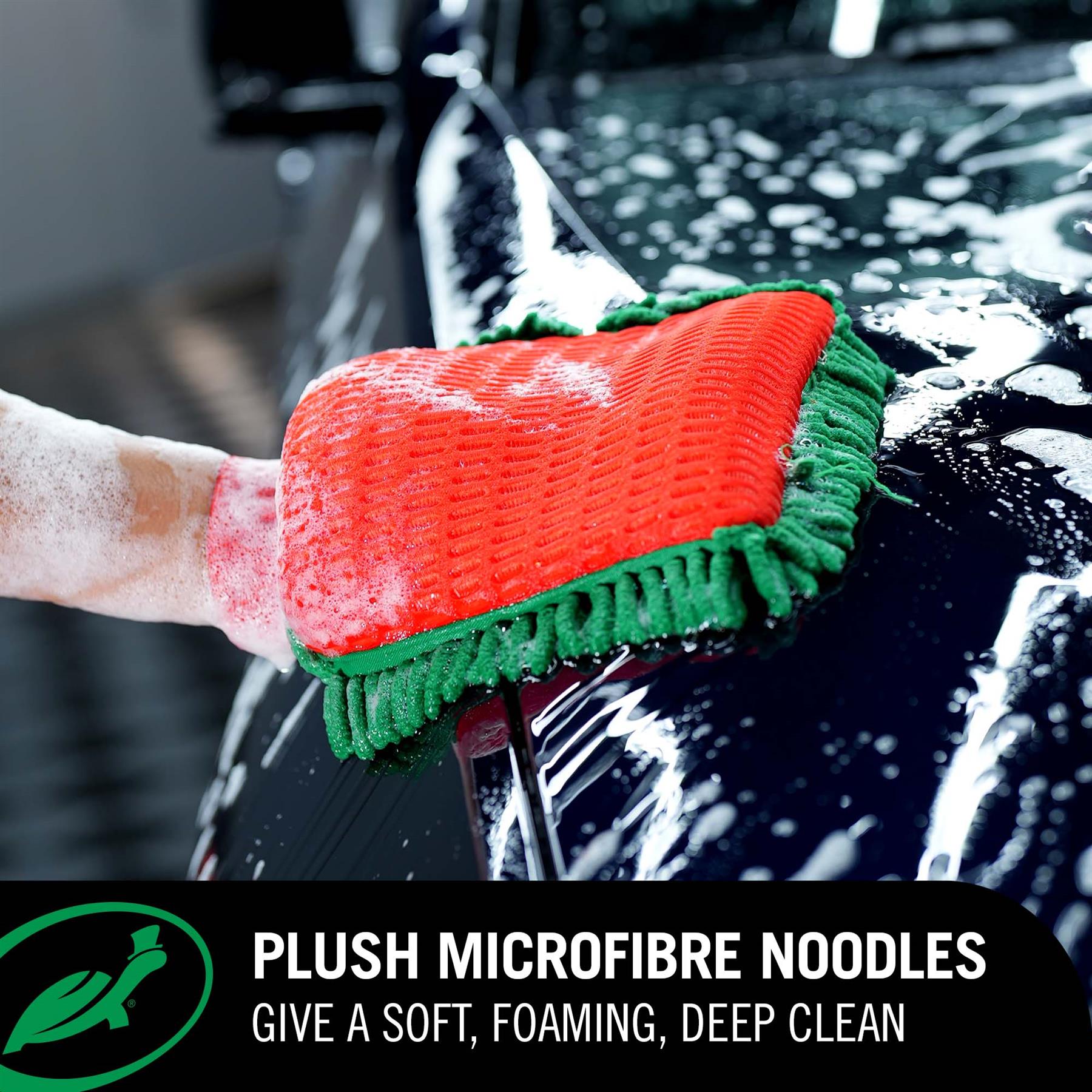 Image of ZIP Wax Wash Mitt being used on a black car with infographic outlining plush microfibre noodles giving a soft foaming deep clean