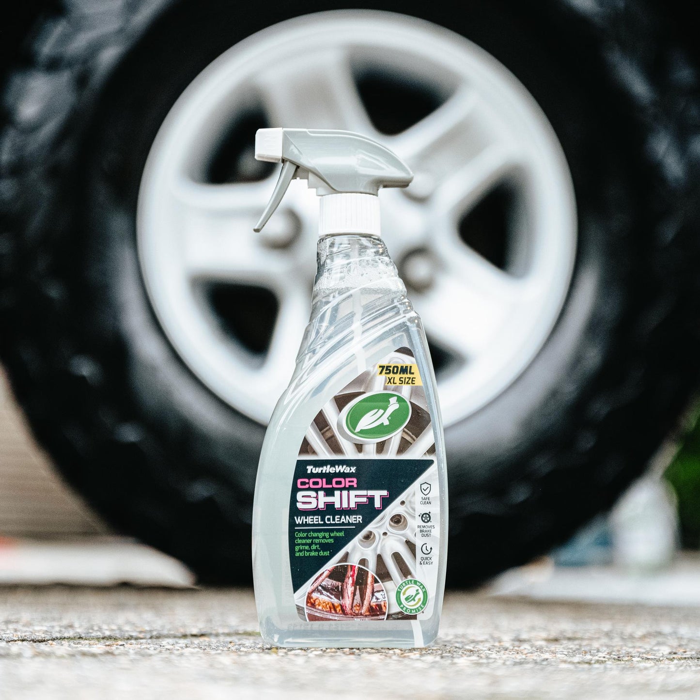 Turtle Wax Color Shift Wheel Cleaner for grime and brake dust removal, with colour changing action. 750ml XL size.