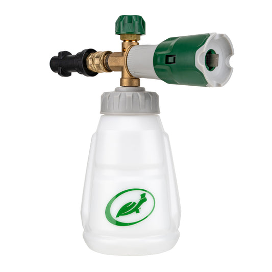 Turtle Wax snow foam lance with brass fittings and adjustable green nozzle. Perfect for car detailing and washing.
