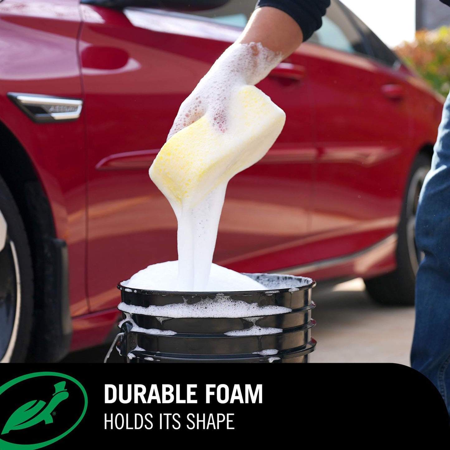 Jumbo Sponge infographic showing the sponge being dipped in snow foam